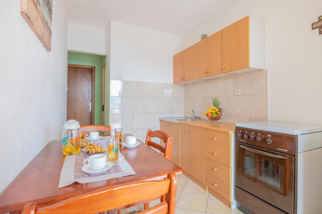 Apartments Zdravka Lokva Rogoznica Esterno foto