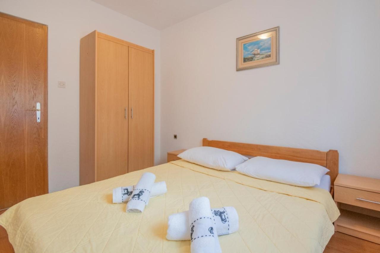 Apartments Zdravka Lokva Rogoznica Esterno foto