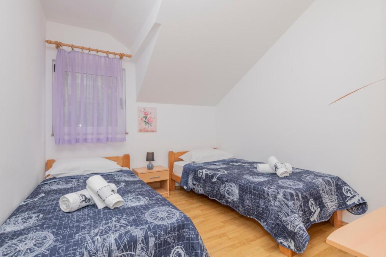 Apartments Zdravka Lokva Rogoznica Esterno foto