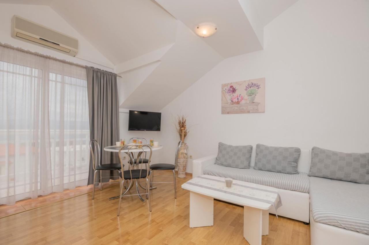 Apartments Zdravka Lokva Rogoznica Esterno foto