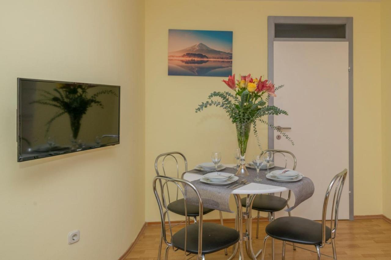 Apartments Zdravka Lokva Rogoznica Esterno foto