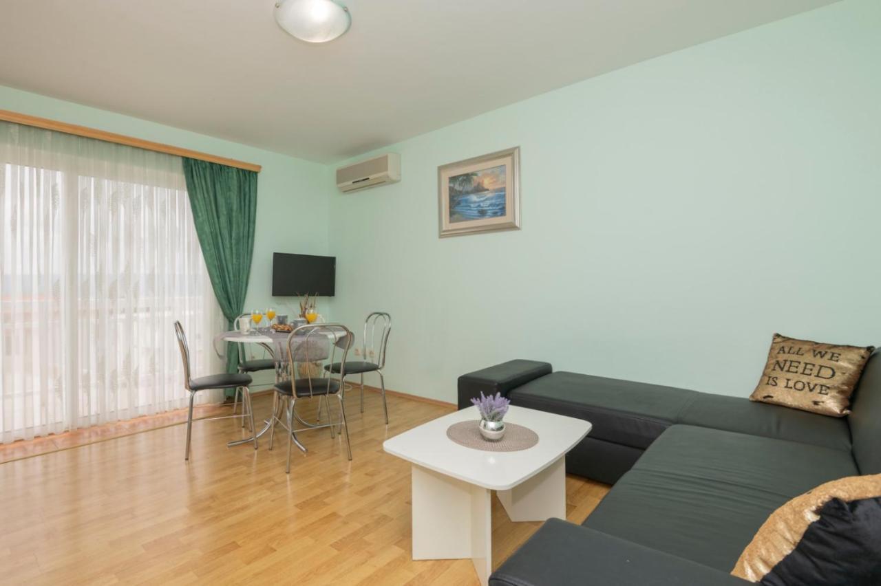 Apartments Zdravka Lokva Rogoznica Esterno foto